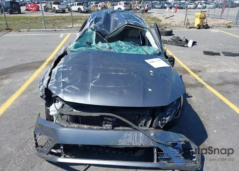 2017 Volkswagen Passat R-Line z USA, uszkodzony, nr VIN 1VWDT7A37HC051027